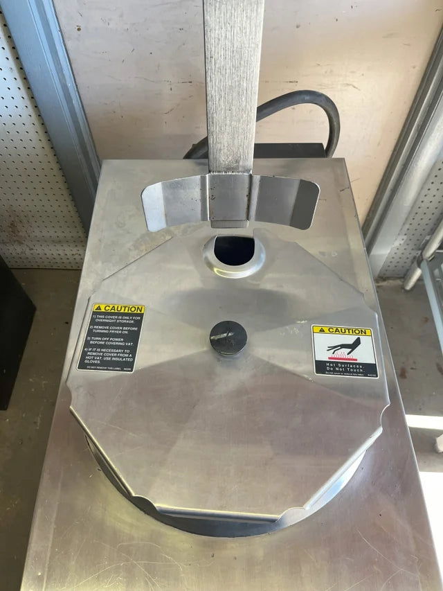 Electric Auto-Lift Fryer | BKI