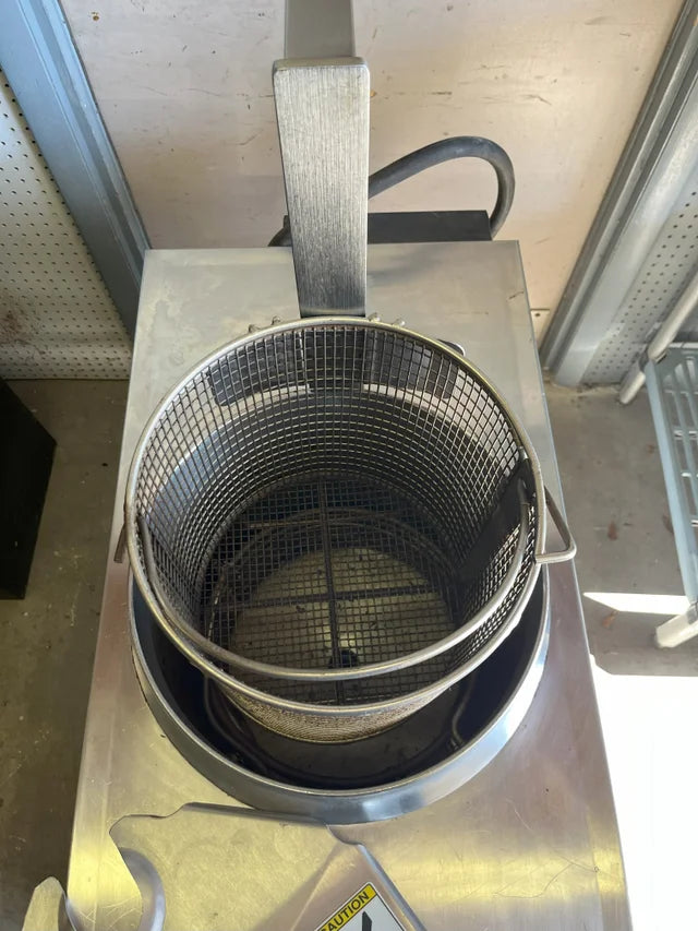 Electric Auto-Lift Fryer | BKI