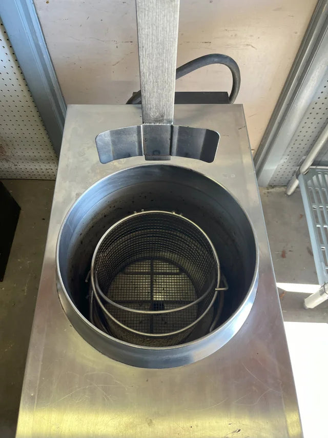 Electric Auto-Lift Fryer | BKI