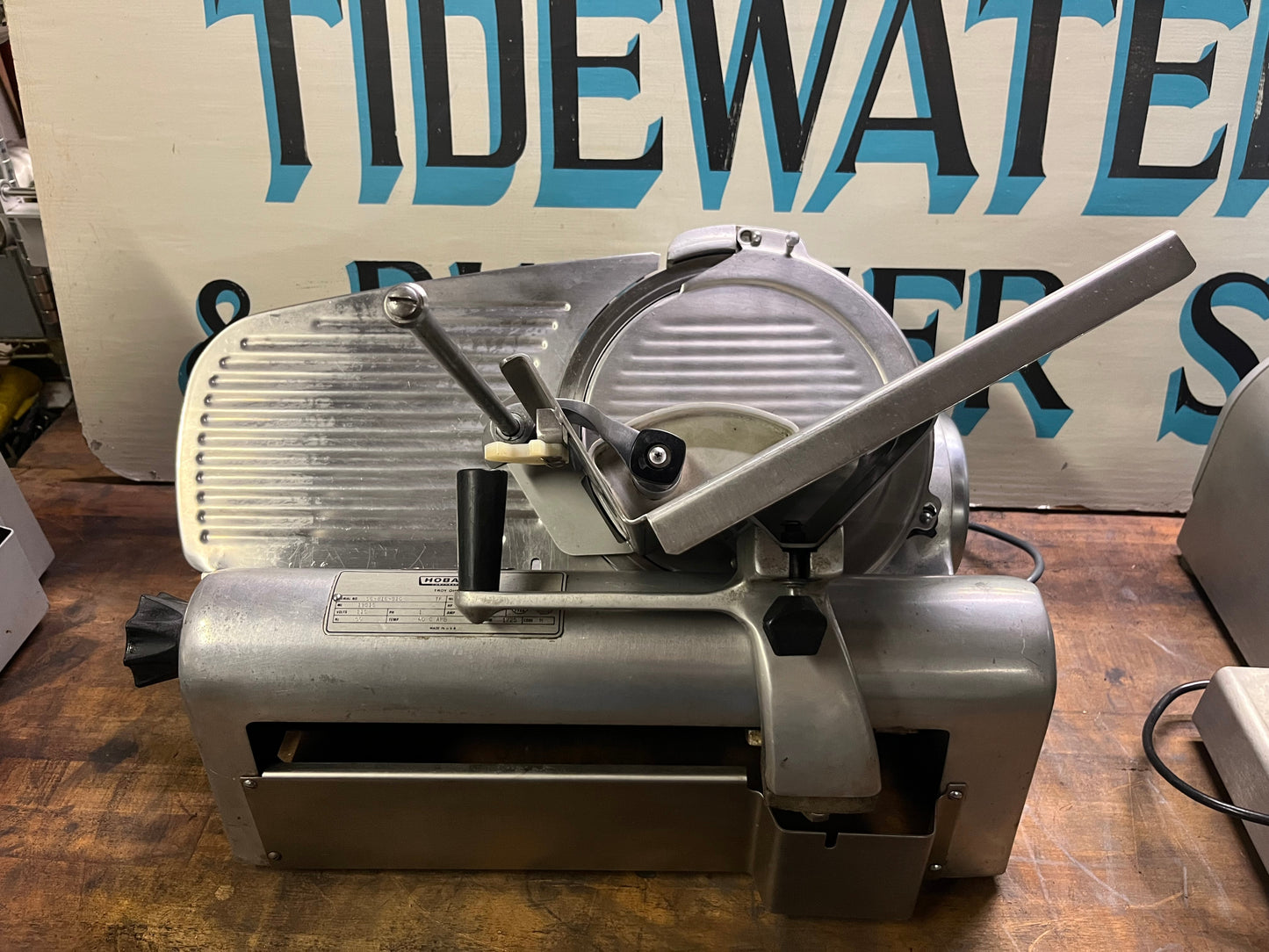 12" Manual Gravity Deli Slicer | Hobart 1612